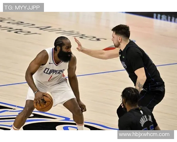 哈登状态回暖砍下28分8助快船战胜掘金总比分3比0晋级